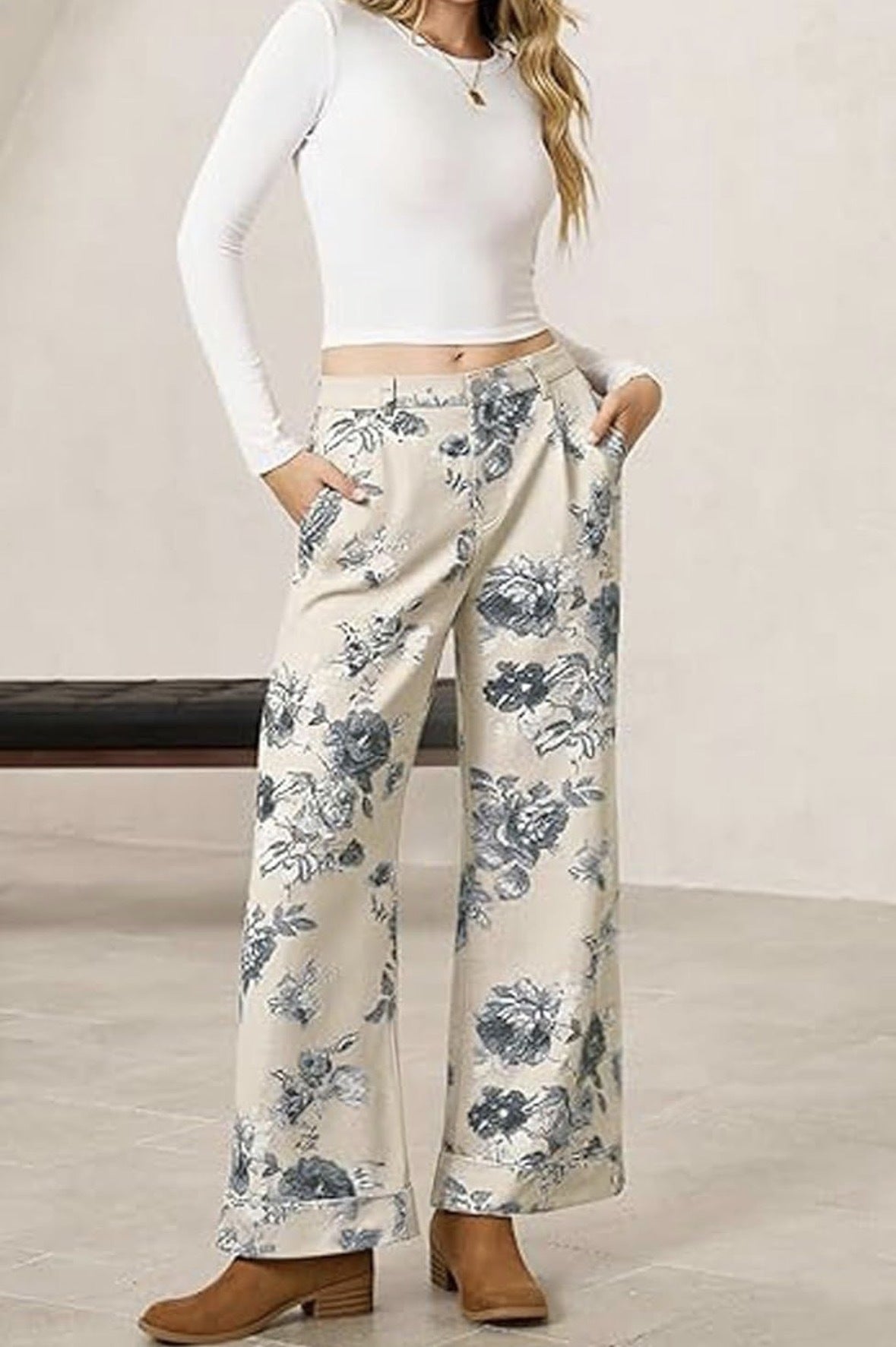 Women's Floral Print Wide-Leg Cropped Jeans