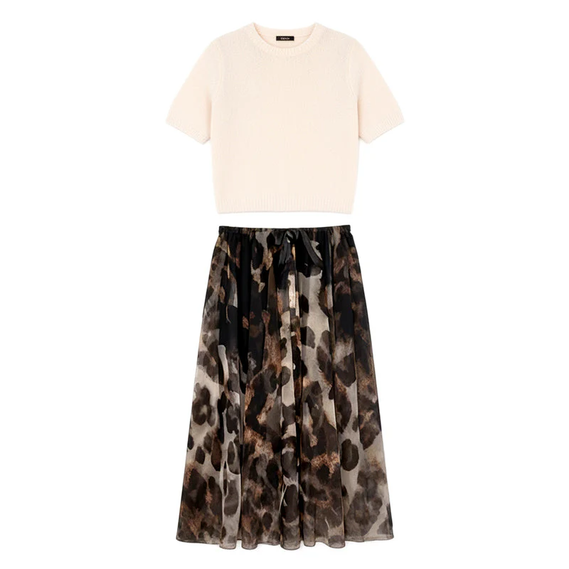 🔥Women's Two-Piece Sweater & Leopard Flowy Skirt Set