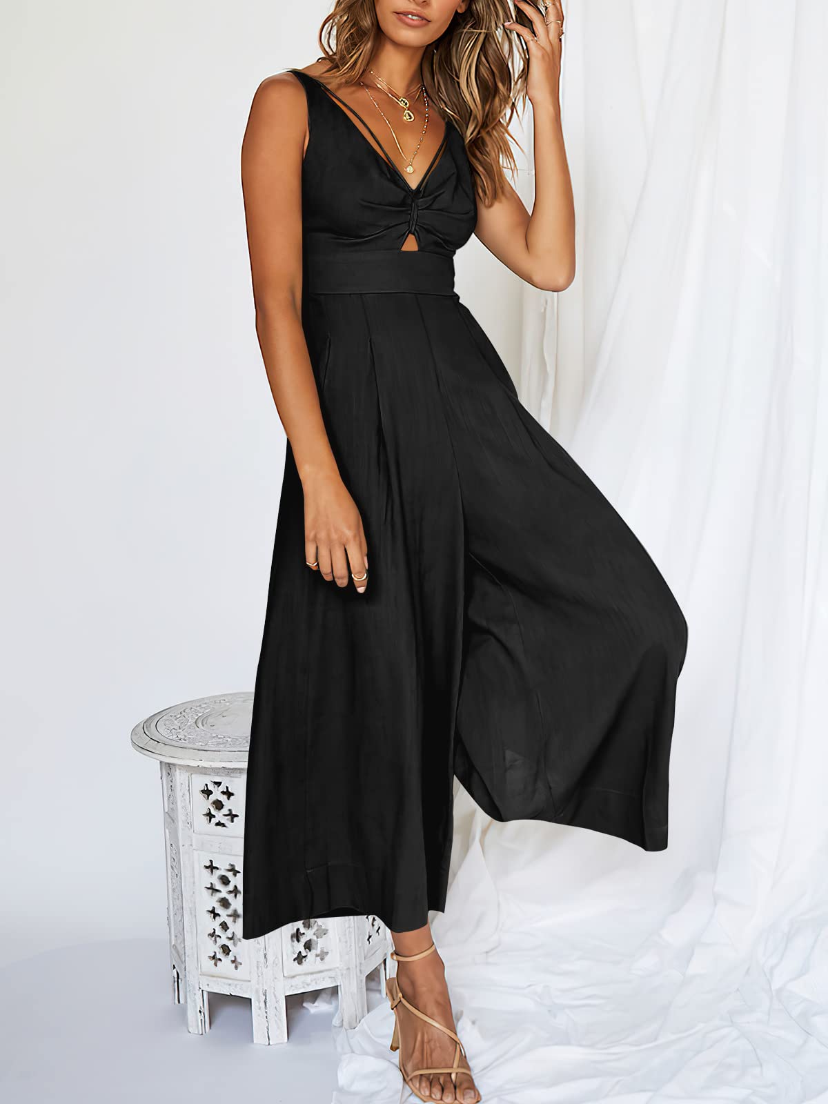 💃🔥🔥Create your unique charm with our V-neck high waist jumpsuit, and be the center of attention at any party!🔥✈️🔥