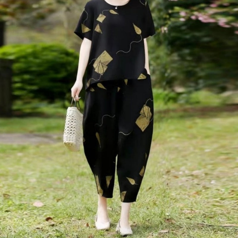 🌈lots of people are repurchasing-❤️Women’s Printed Short-Sleeved Top & Cropped Pants Set  ✨👚👖