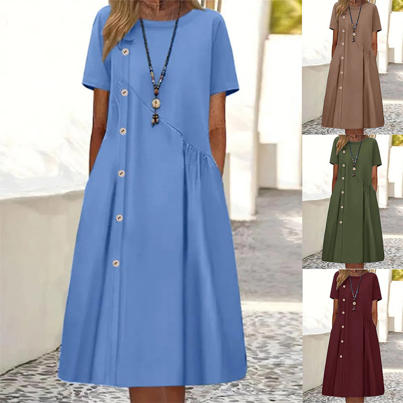 Women's dress with short sleeves and a decorative button