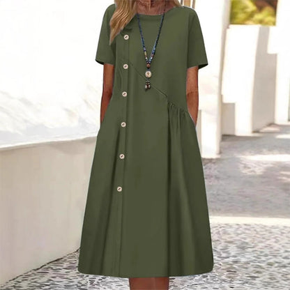 Women's dress with short sleeves and a decorative button