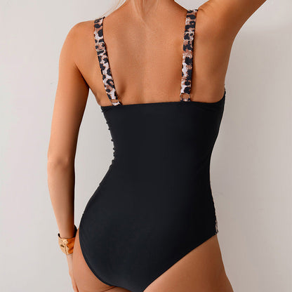 🩱 Halter Slim One-Piece Swimsuit 🌴 | Perfect shape retention on the beach