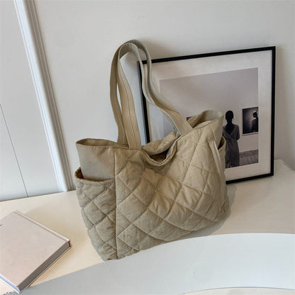 Women's Large Capacity Solid Quilted Shoulder Bag