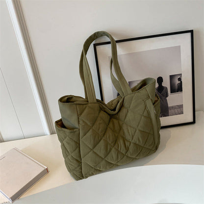 Women's Large Capacity Solid Quilted Shoulder Bag