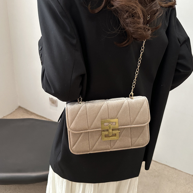Fashion Chain Strap Quilted Square Bag