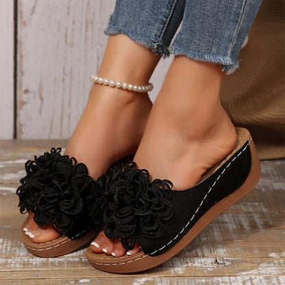 Women's Floral Appliqué Wedge Sandals