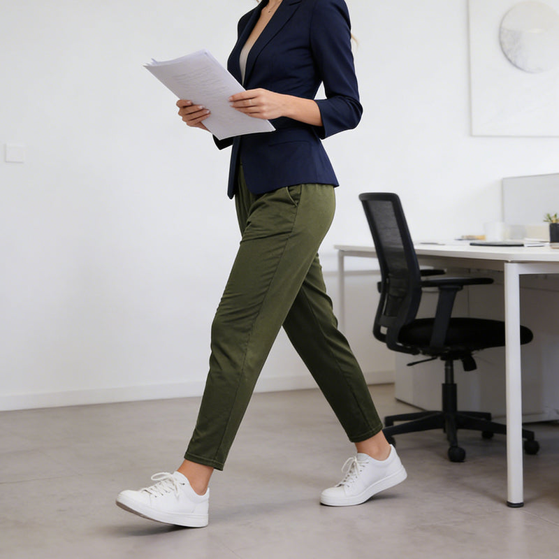 Women's Plus Size Tapered Pants with Pockets