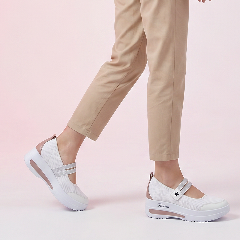 Women's Breathable Mesh Slip-On Platform Sneakers