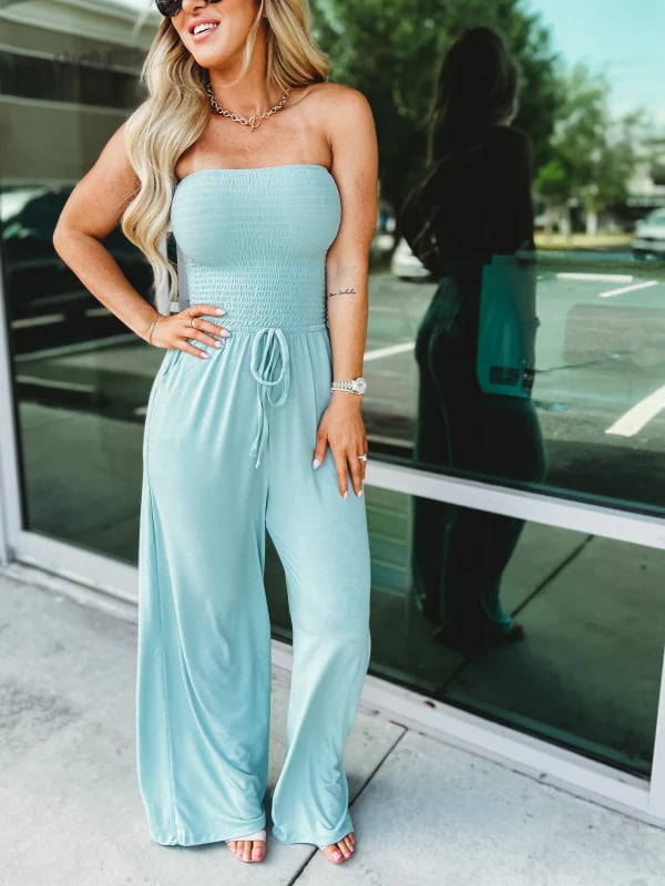🔥2024 Hot Sale 49%-OFF🔥Off Shoulder Solid Color Smocked Jumpsuit